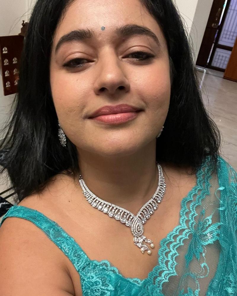 poonam-bajwa-hot-photos